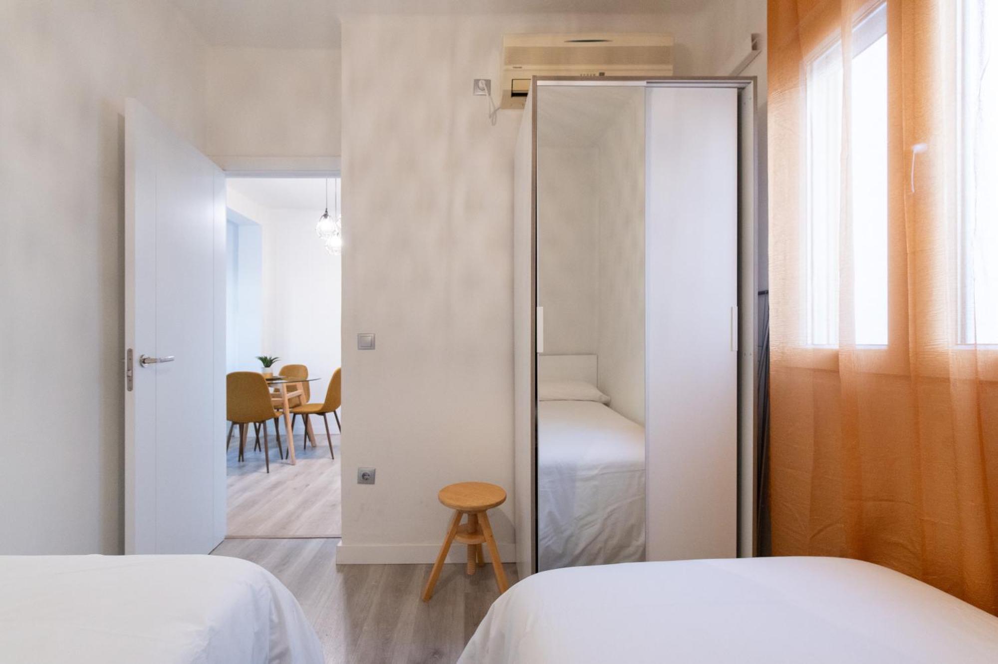 Apartamento Triana Habitame Inmobiliaria Севилья Экстерьер фото