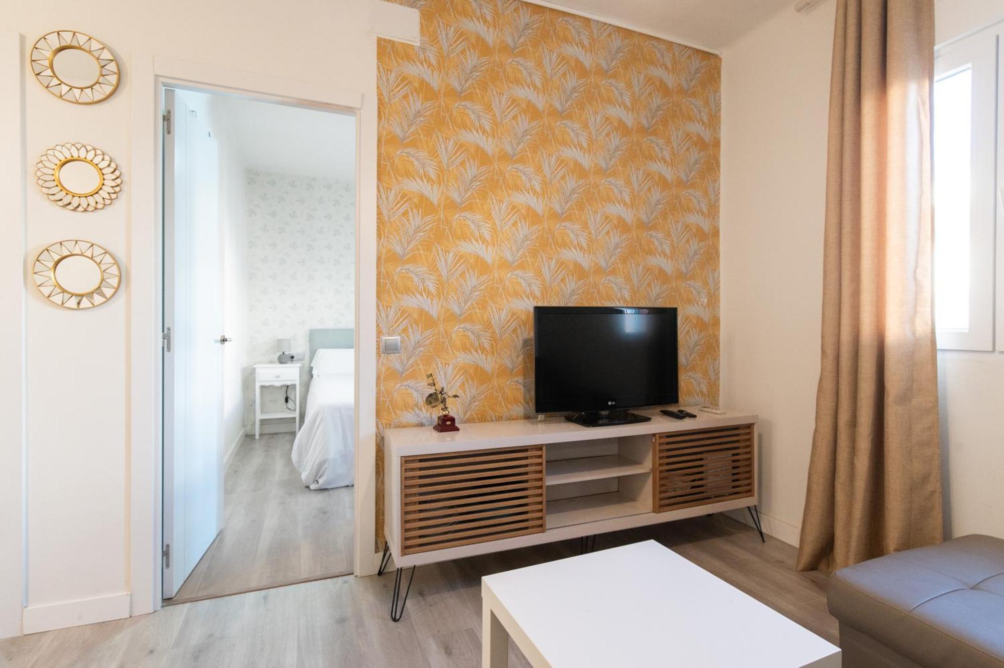 Apartamento Triana Habitame Inmobiliaria Севилья Экстерьер фото