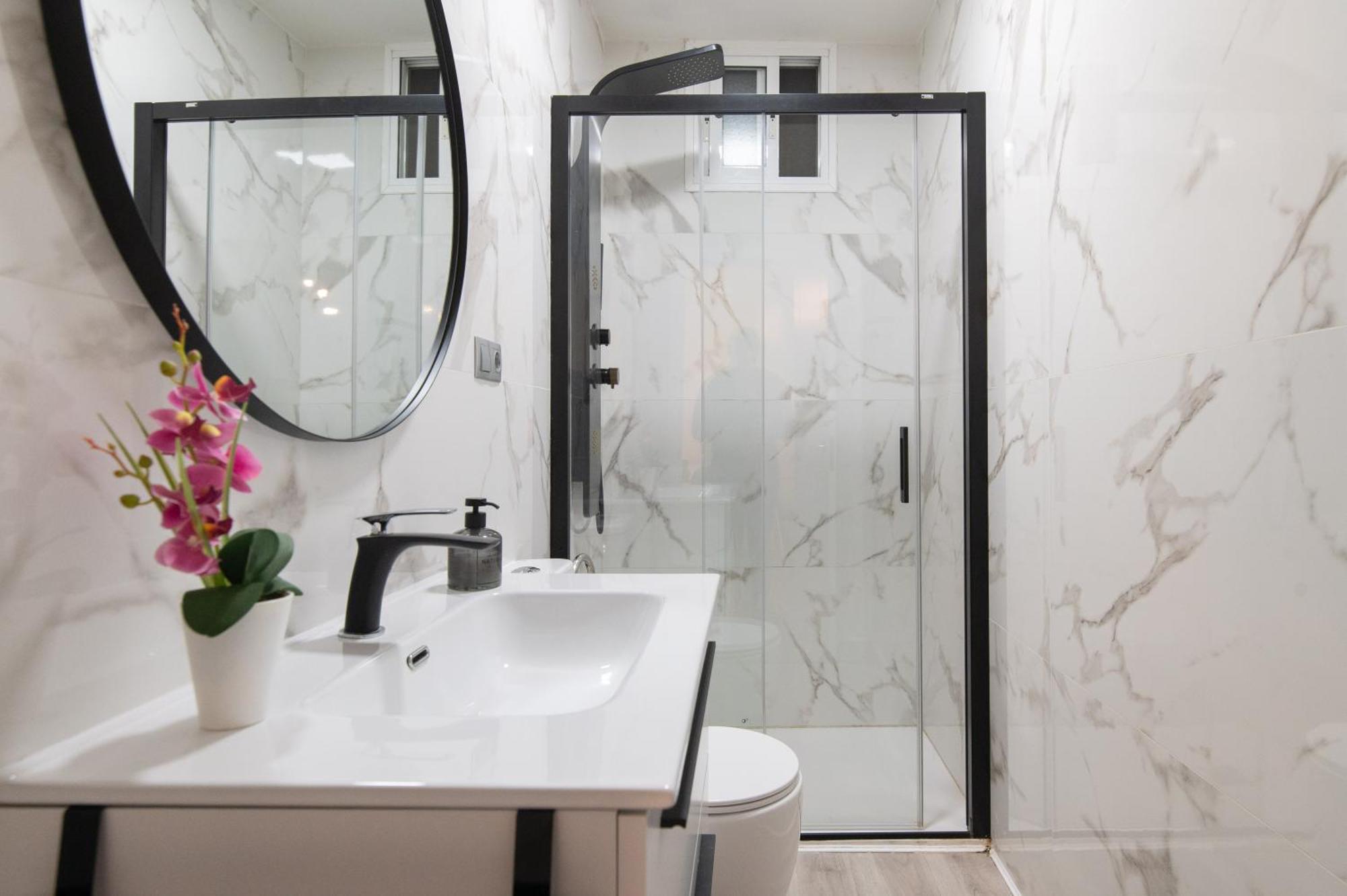 Apartamento Triana Habitame Inmobiliaria Севилья Экстерьер фото